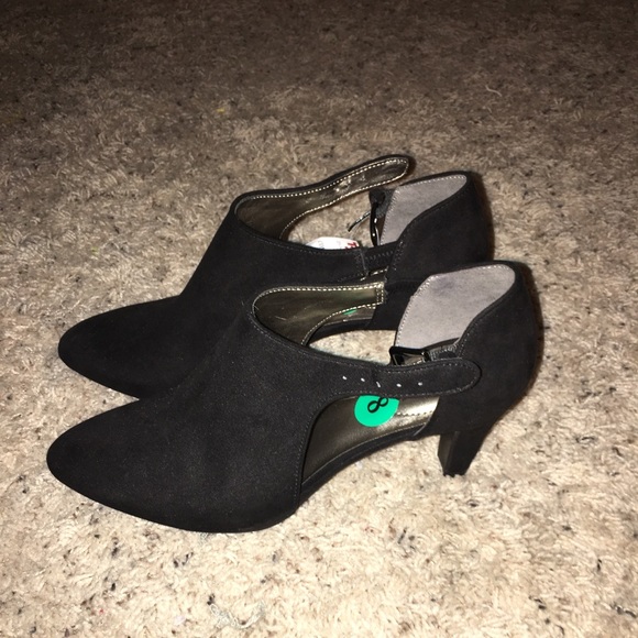 Dress shoes - Picture 1 of 1